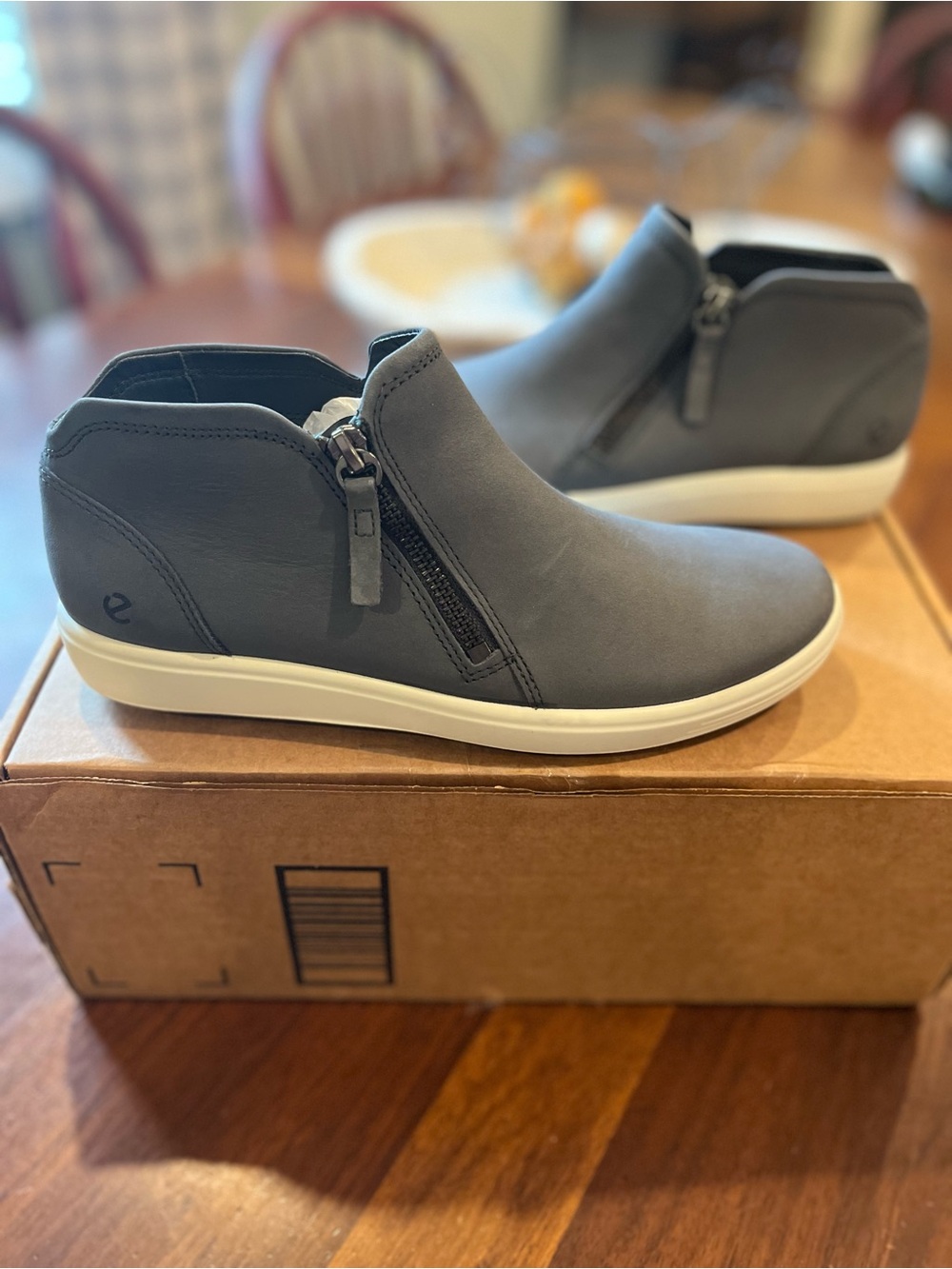 Women Grey Zip-Detail Casual Sneaker Boot 7